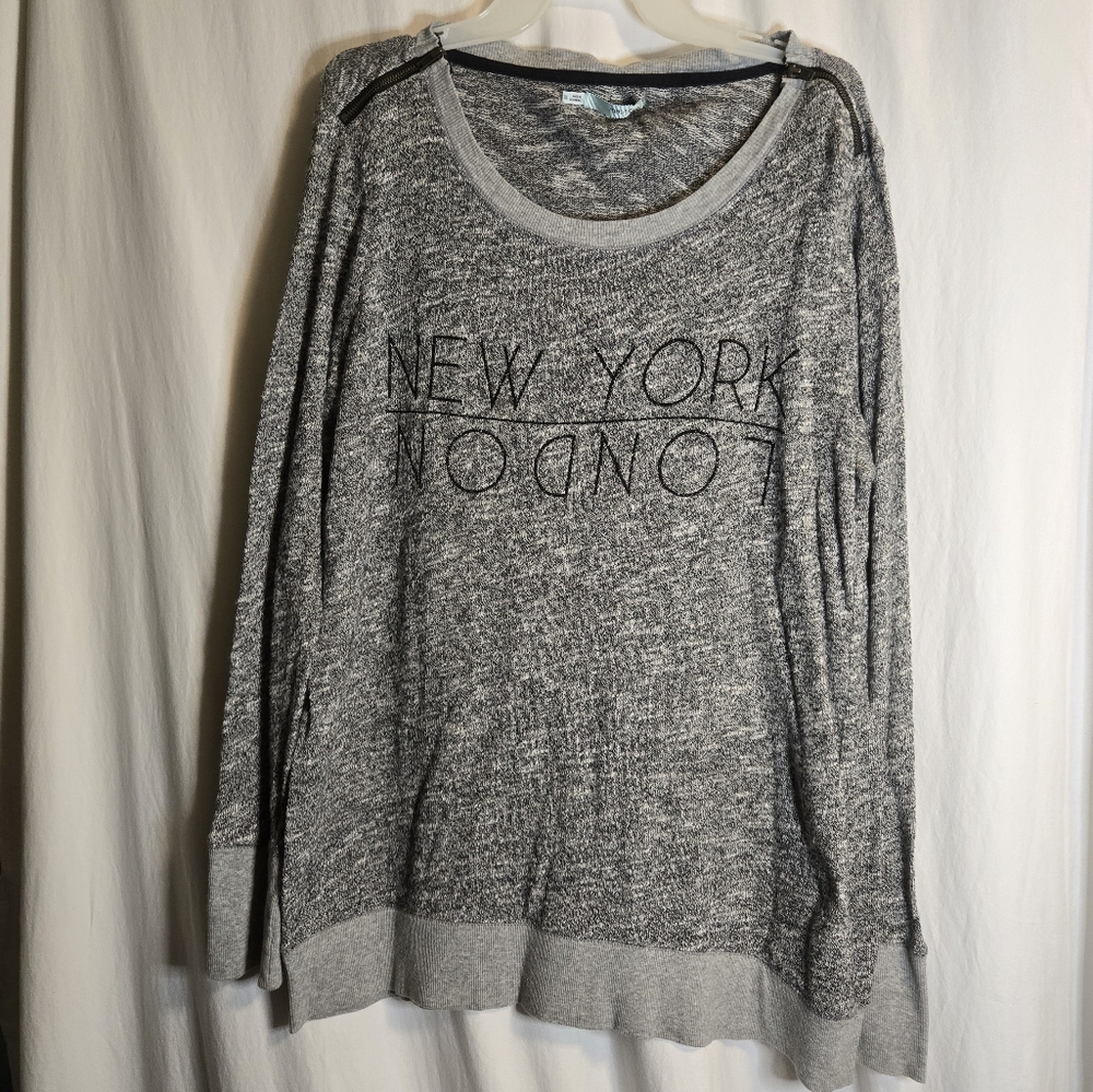 Vintage MAURICES Gray Women's Sweater with New York London Print